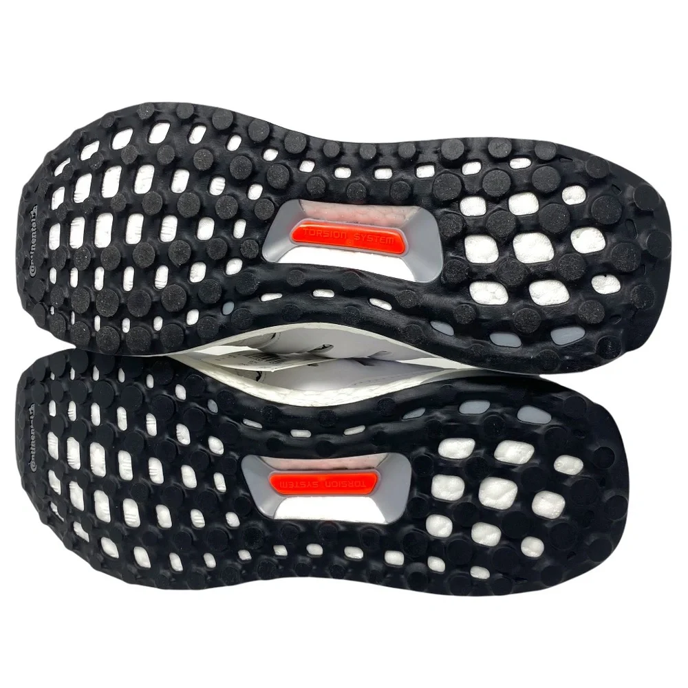 ADIDAS Ultraboost DNA x Disney Sneaker Youth Size 7, Women’s Size 8 in White - Picture 8 of 13